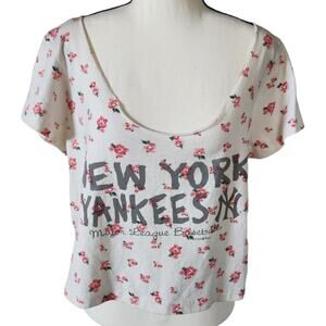New York Yankees 2013 Baseball MLB Cropped Lightweight Floral Shirt Size Large